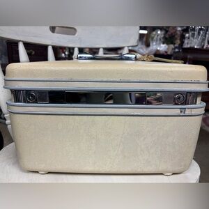 Vintage Samsonite Train Case